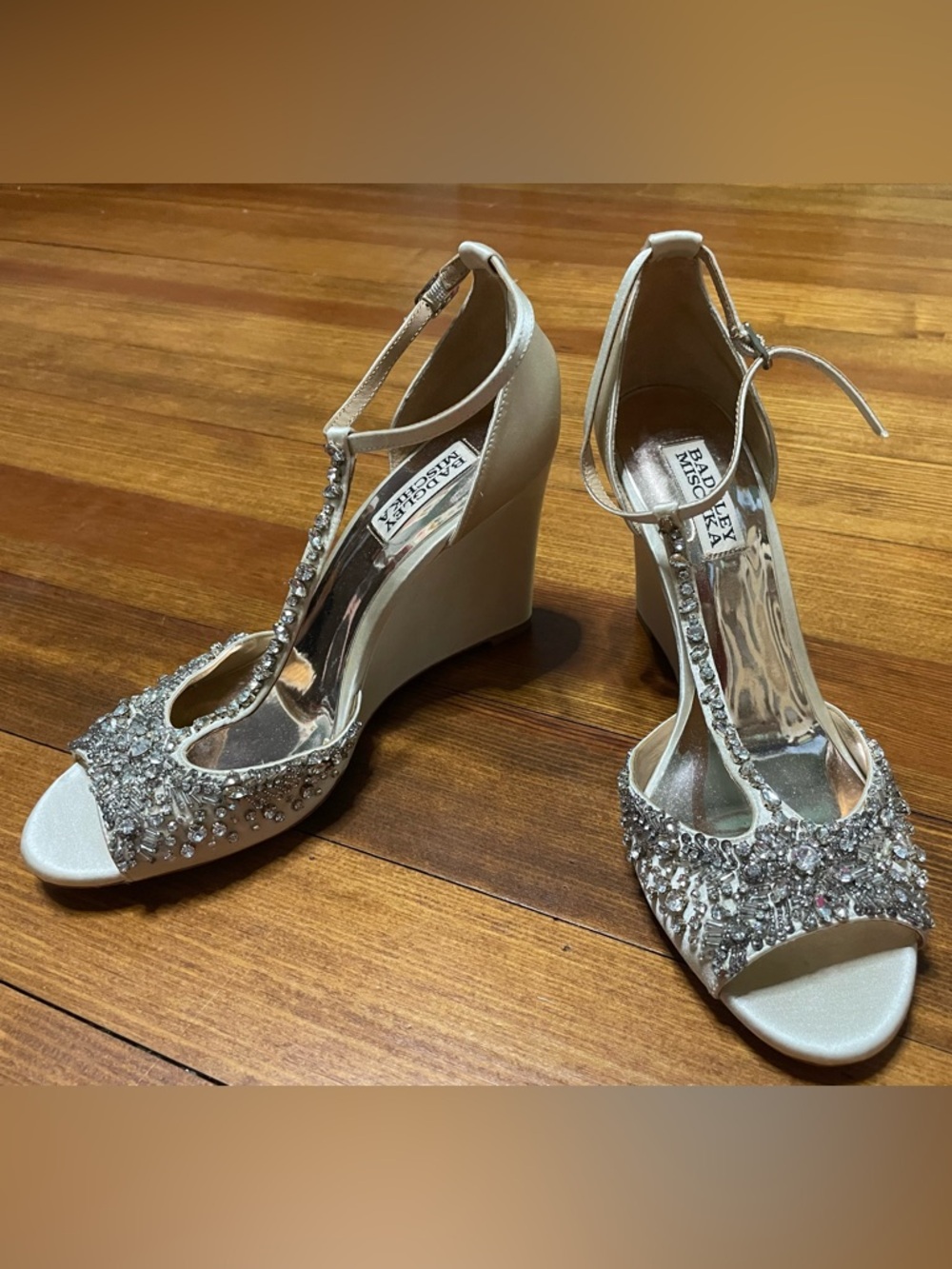 Anthropologie BHLDN Badgley Mischka Ivory Beaded T-Strap Wedge Wedding Sandals - Picture 6 of 16